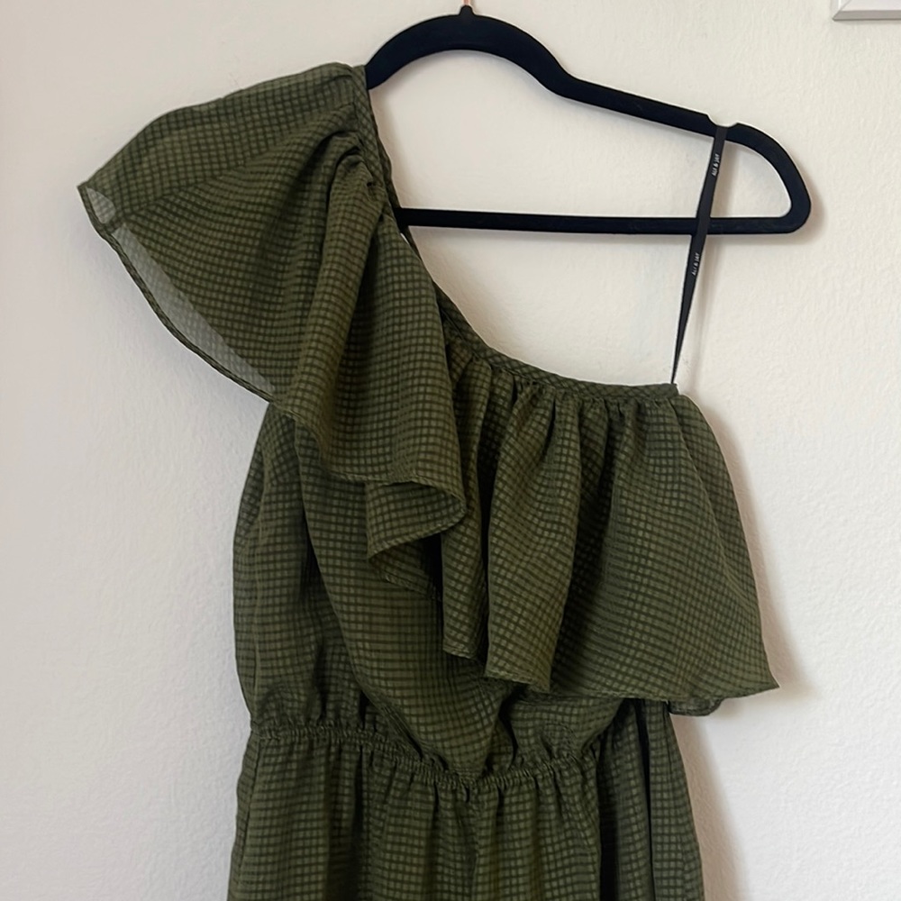 ALI & JAY Los Angeles Green Ruffled Gingham One Shoulder Dress